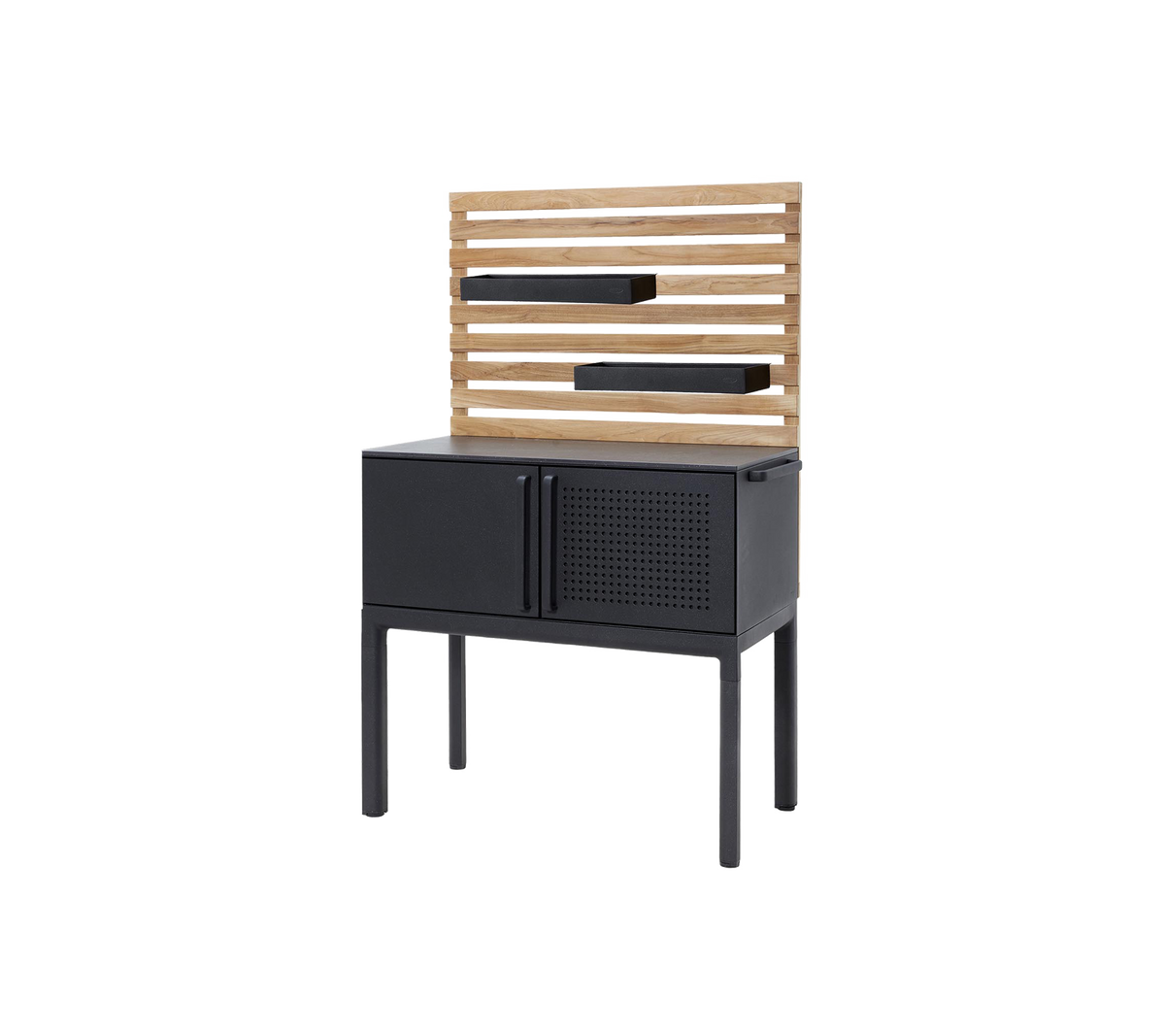 Stylisches Schrankmöbel mit einem Holzlattenregal und einem schlanken schwarzen Fuß mit Türen und durchbrochener Detailgestaltung für Lagerung und Präsentation.
