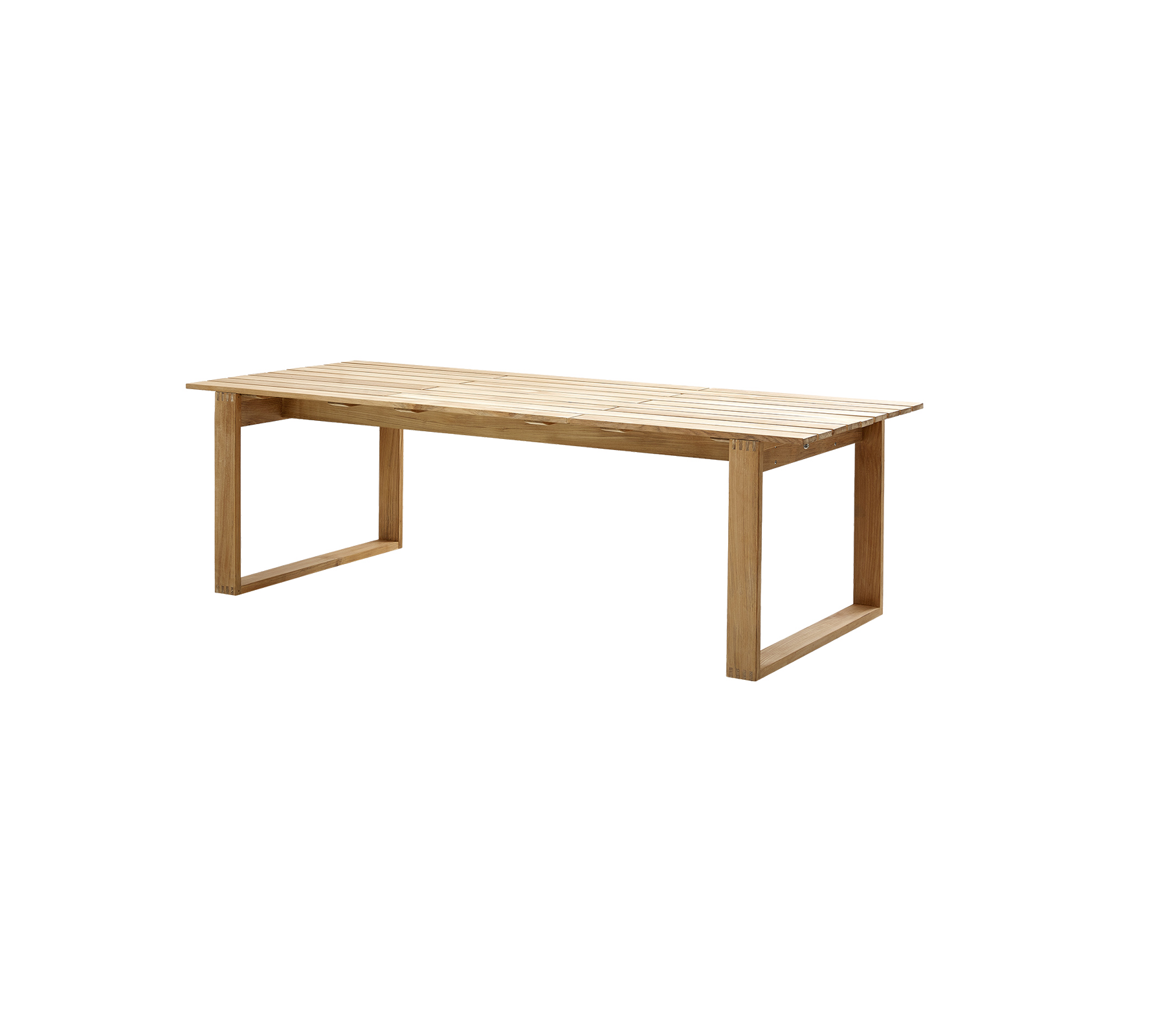 Holztisch mit einem einfachen, modernen Design, der eine rechteckige Tischplatte und minimalistische Beine aufweist, ideal für verschiedene Räumlichkeiten.
