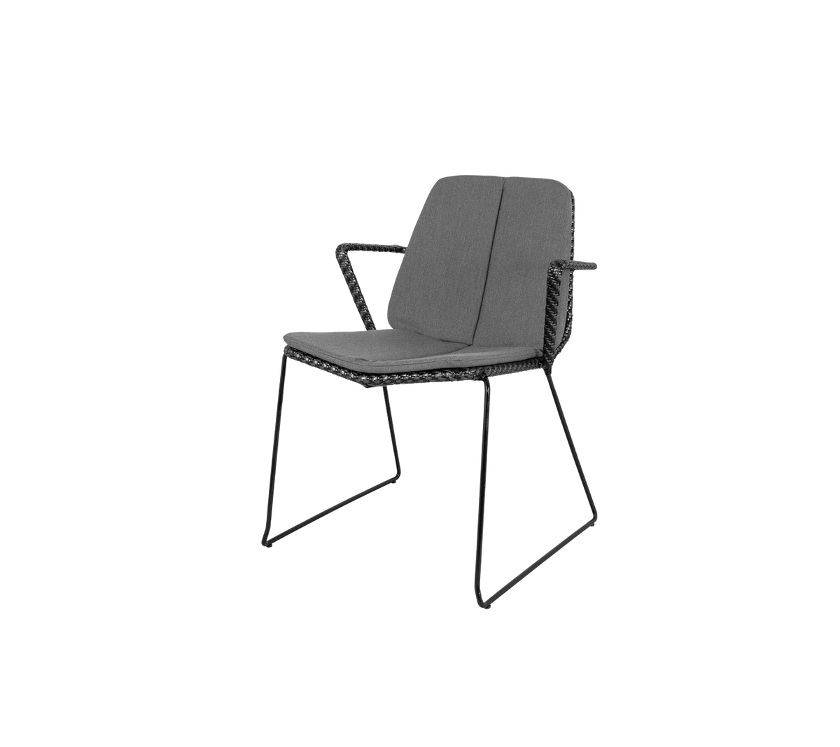 Stylischer Stuhl mit sleekem Design, der über einen bequemen Sitz und Rückenlehne verfügt, unterstützt von einem stabilen Metallrahmen.