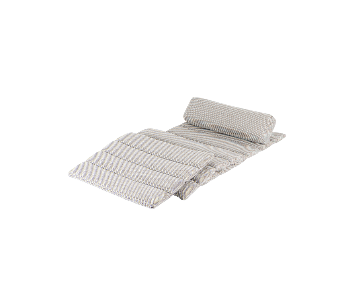 Hellgraue gepolsterte Matte mit einem gerollten Ende und mehreren horizontalen Falten für zusätzlichen Komfort. Ideal zum Entspannen oder Relaxen.