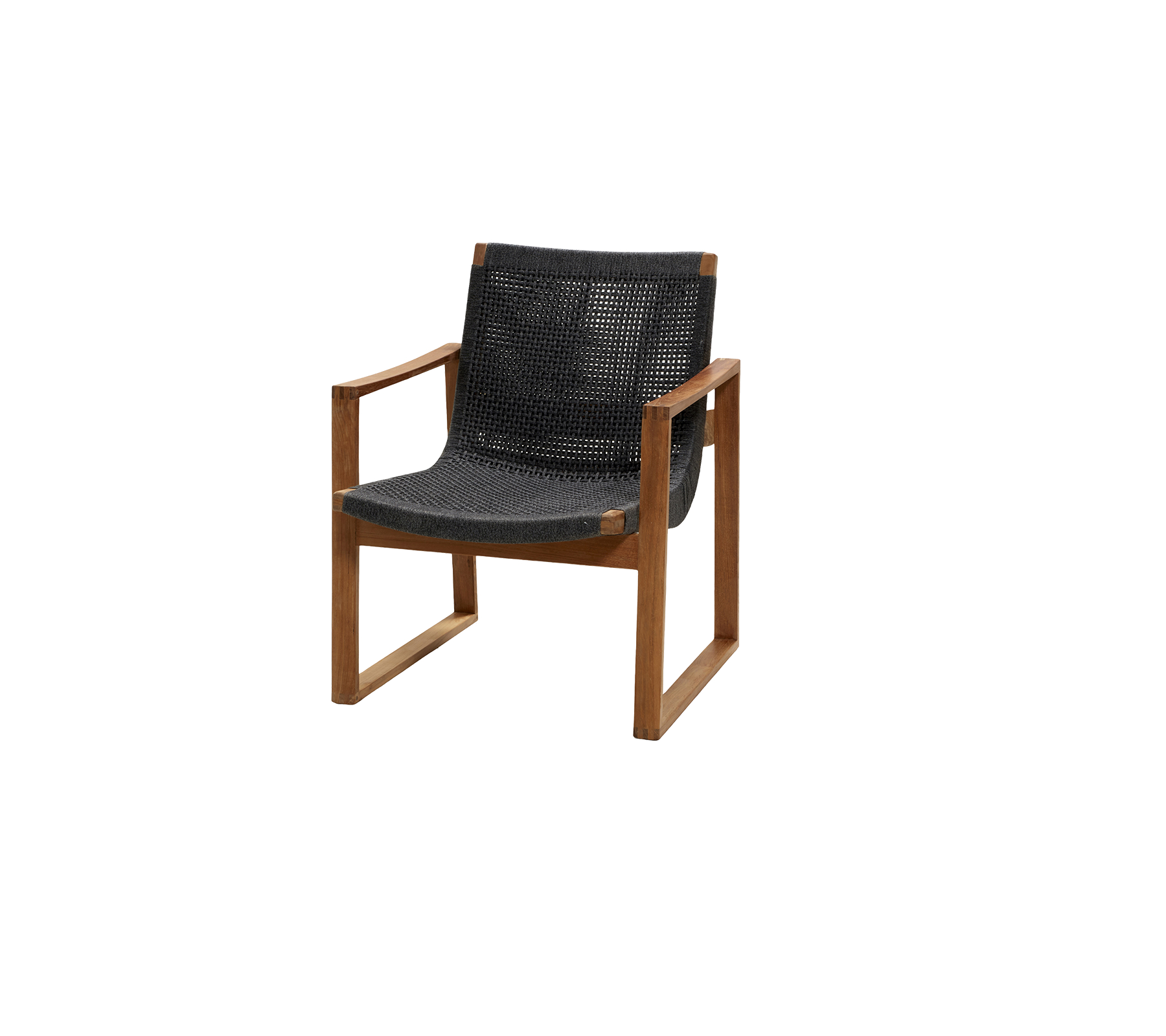 Stilvoller Stuhl mit einem Holzrahmen und einem bequemen Sitz aus dunklem Stoff, perfekt für moderne Interiors oder legere Umgebungen.