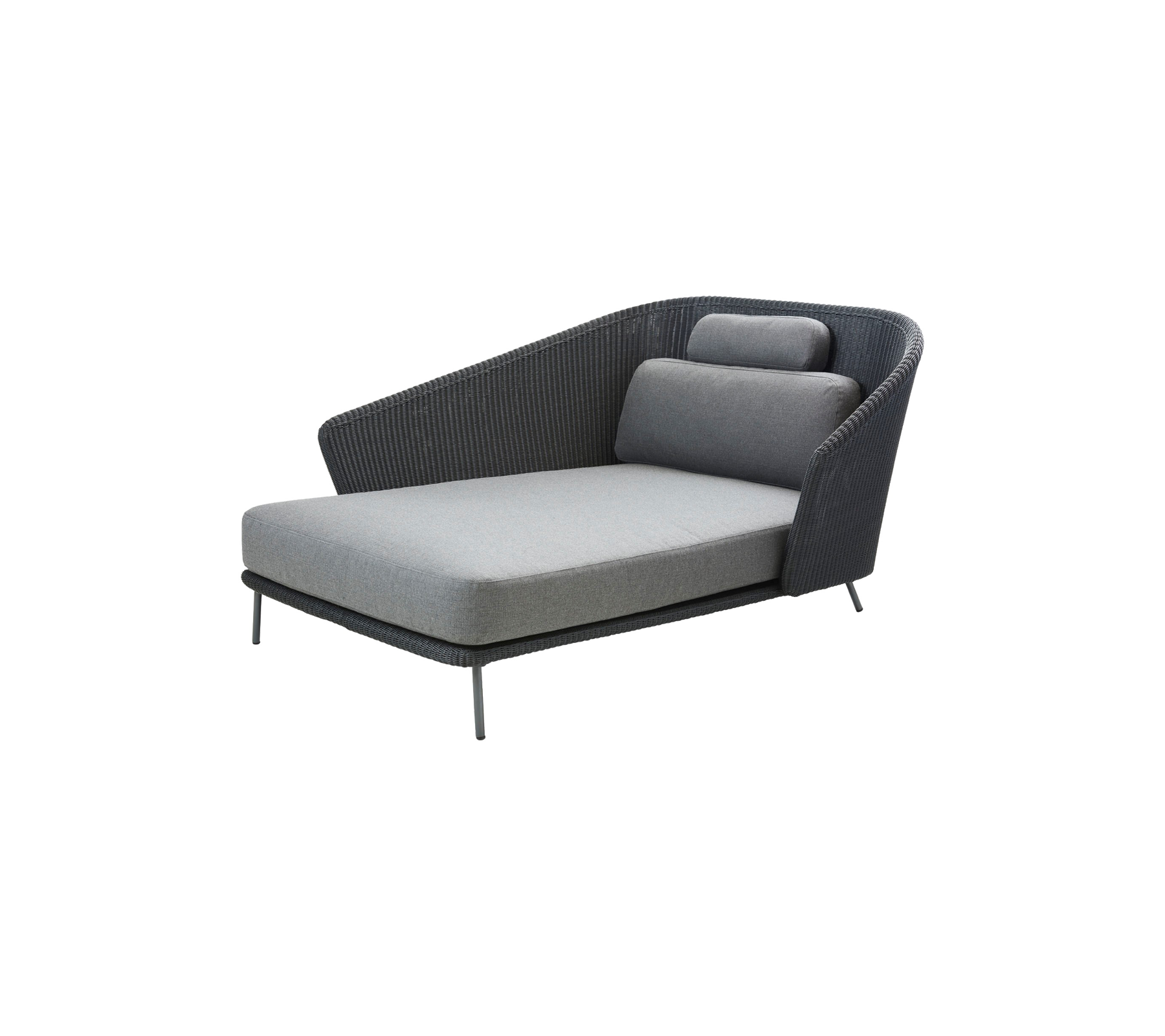Ein moderner Loungestuhl mit einem schlanken Design, ausgestattet mit einem gepolsterten Sitz und einer geneigten Rückenlehne für Komfort und Stil.