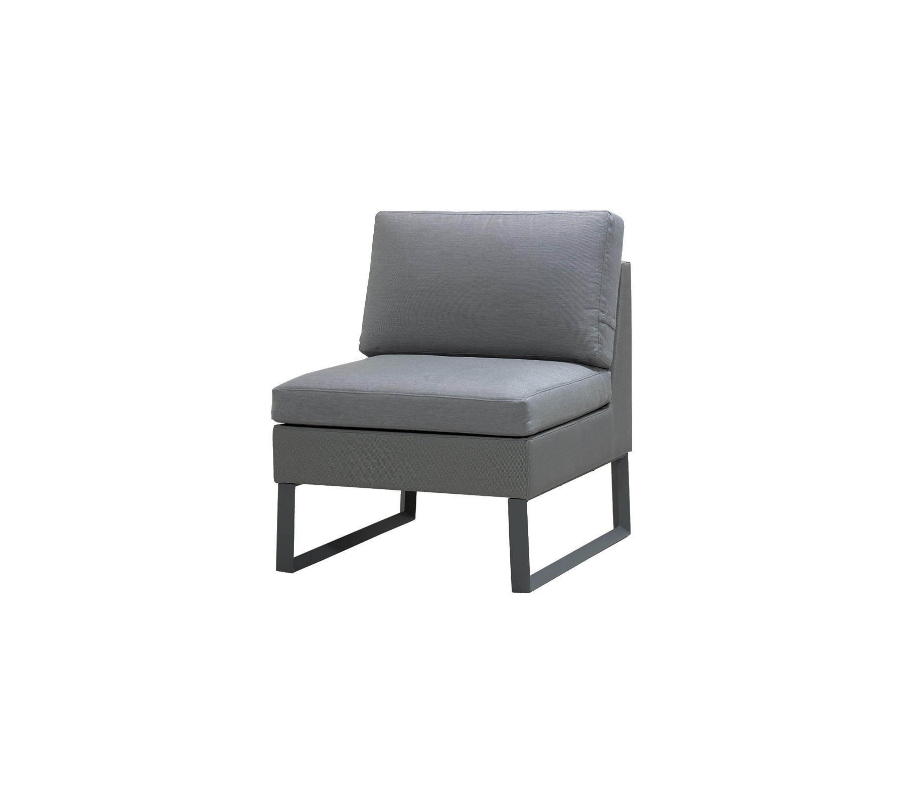 Eleganter grauer Stuhl mit modernem Design, der mit plüschigen Kissen und einem minimalistischen Rahmen für gemütliches Sitzen ausgestattet ist.