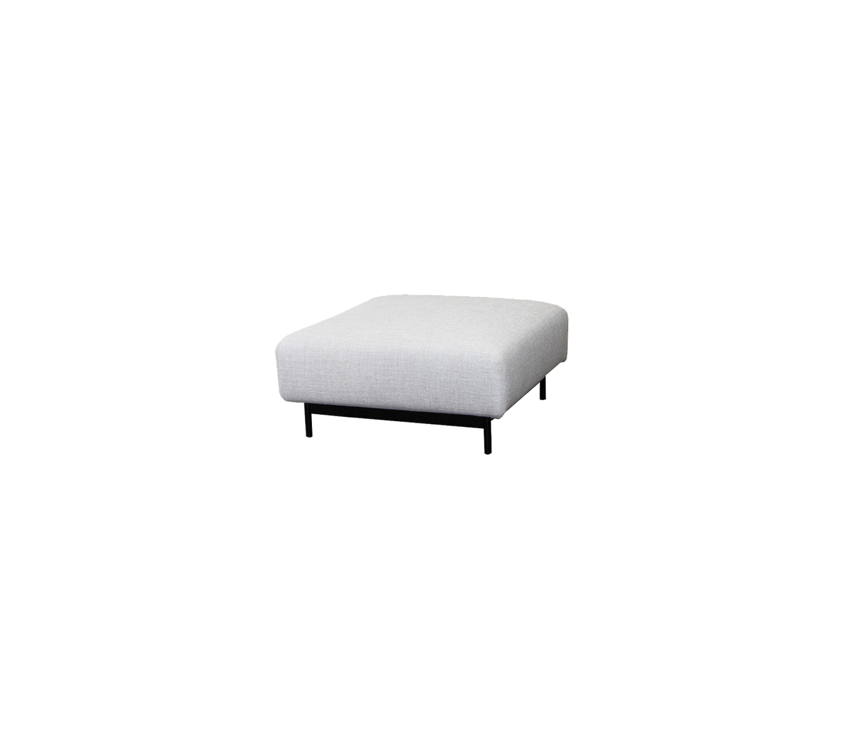 Quadratischer Ottoman mit einer hellgrauen Stoffoberfläche und schlanken schwarzen Beinen, perfekt für vielseitige Sitzmöglichkeiten oder Fußstützen.