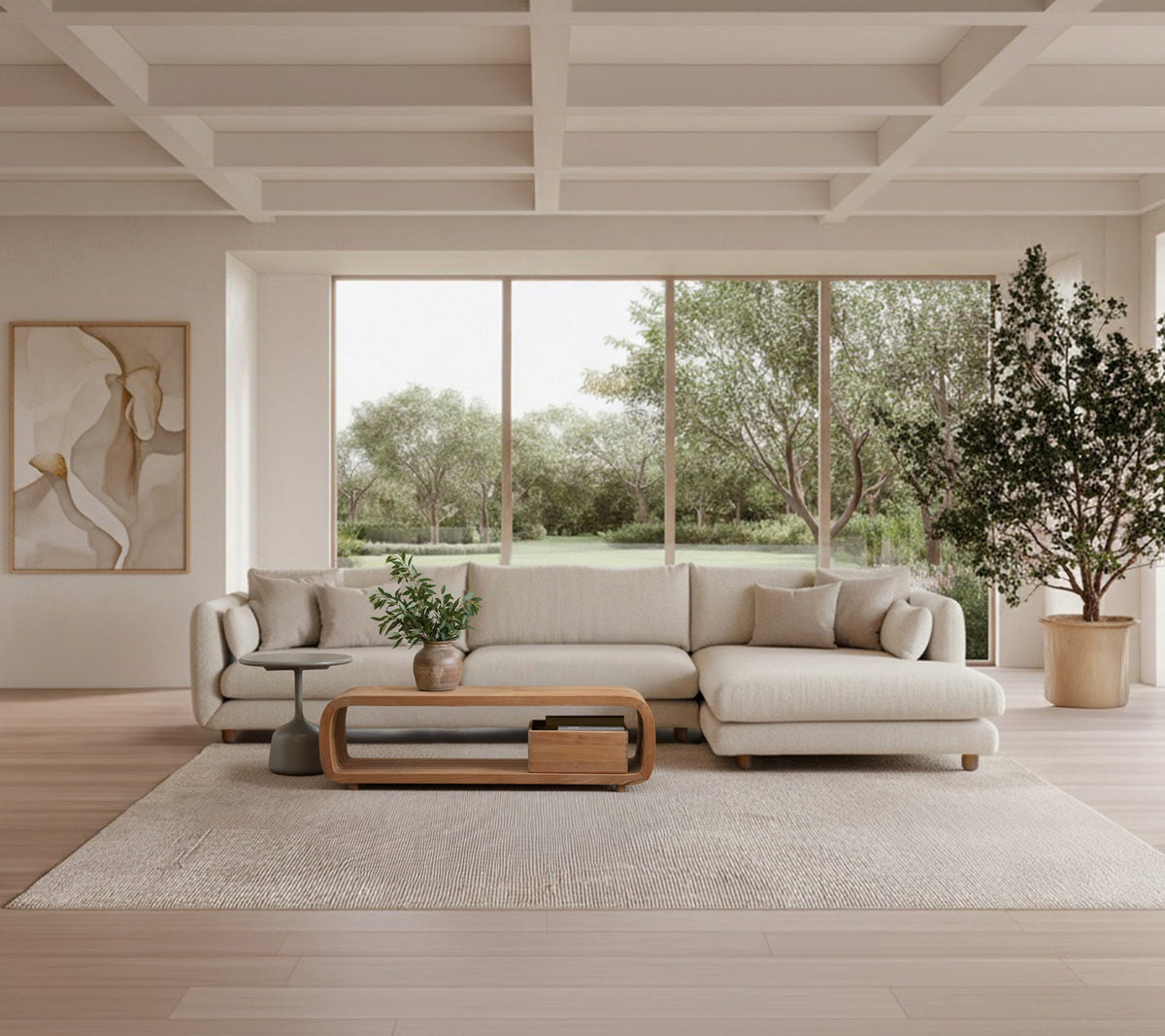 Moderne Lounge mit einem beigen Sofa, einem Holztisch und einer grünen Pflanze.